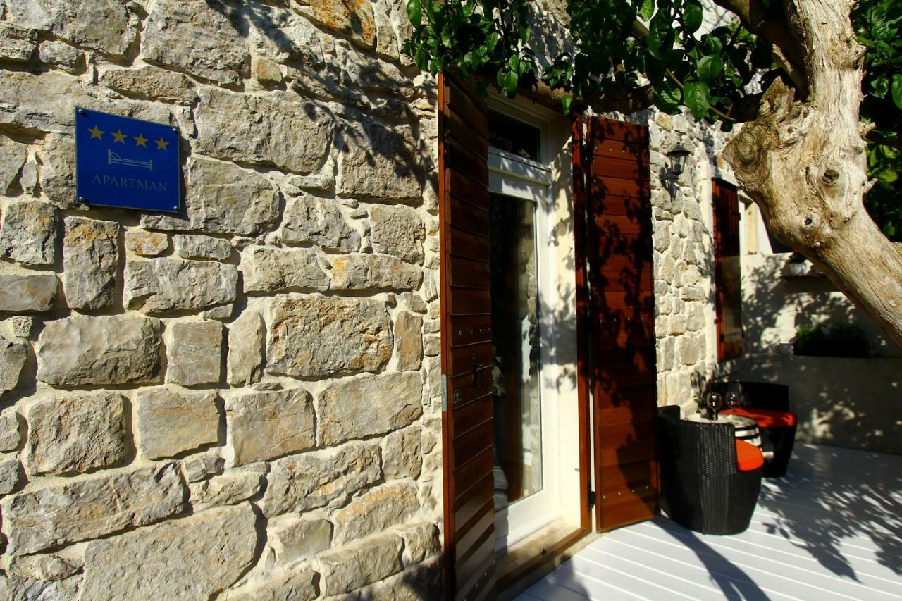 Ferienwohnung Old House Sveti Filip i Jakov Exterior foto